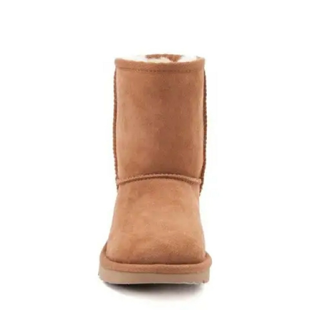 Uggs kidd
Classic II
Toddler/Little Kid